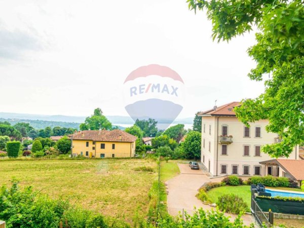 appartamento in vendita a Barasso