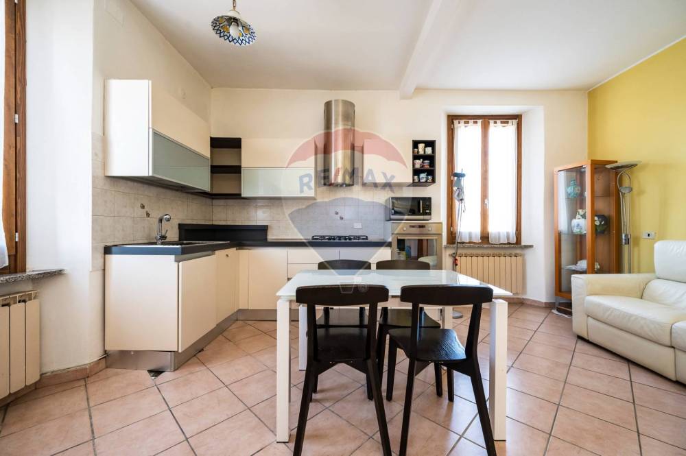 appartamento in vendita a Barasso