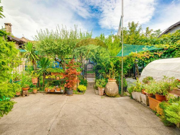 appartamento in vendita a Barasso