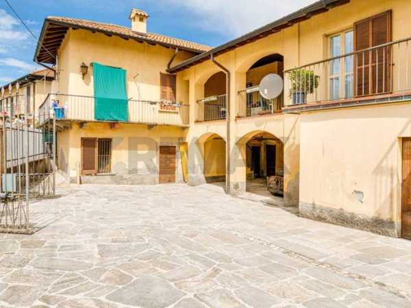 appartamento in vendita a Barasso