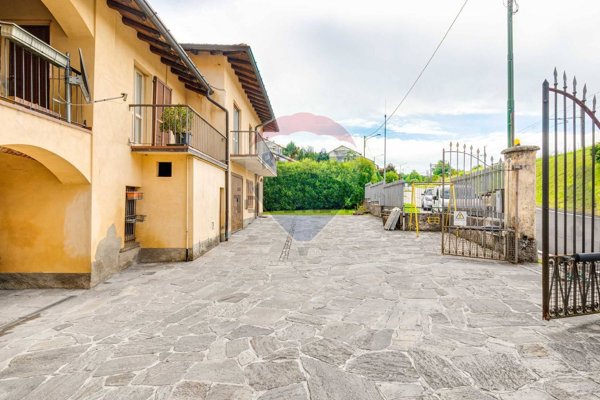 appartamento in vendita a Barasso