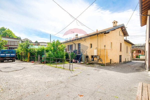 appartamento in vendita a Barasso