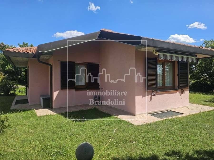 casa indipendente in vendita a Barasso