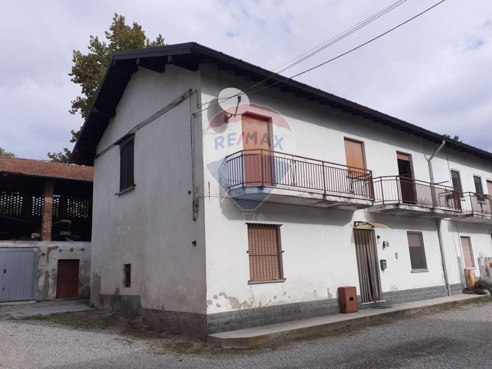 casa indipendente in vendita a Barasso