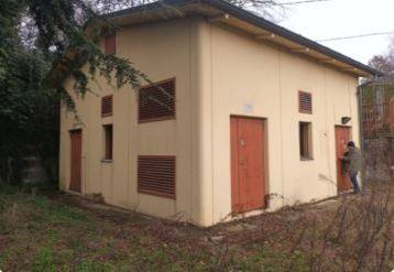 locale commerciale in vendita a Barasso