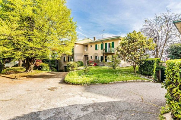 appartamento in vendita a Barasso