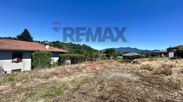 terreno edificabile in vendita a Barasso