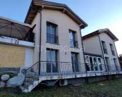 casa indipendente in vendita a Barasso