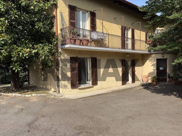 appartamento in vendita a Barasso