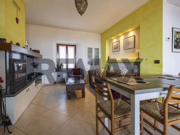 appartamento in vendita a Barasso