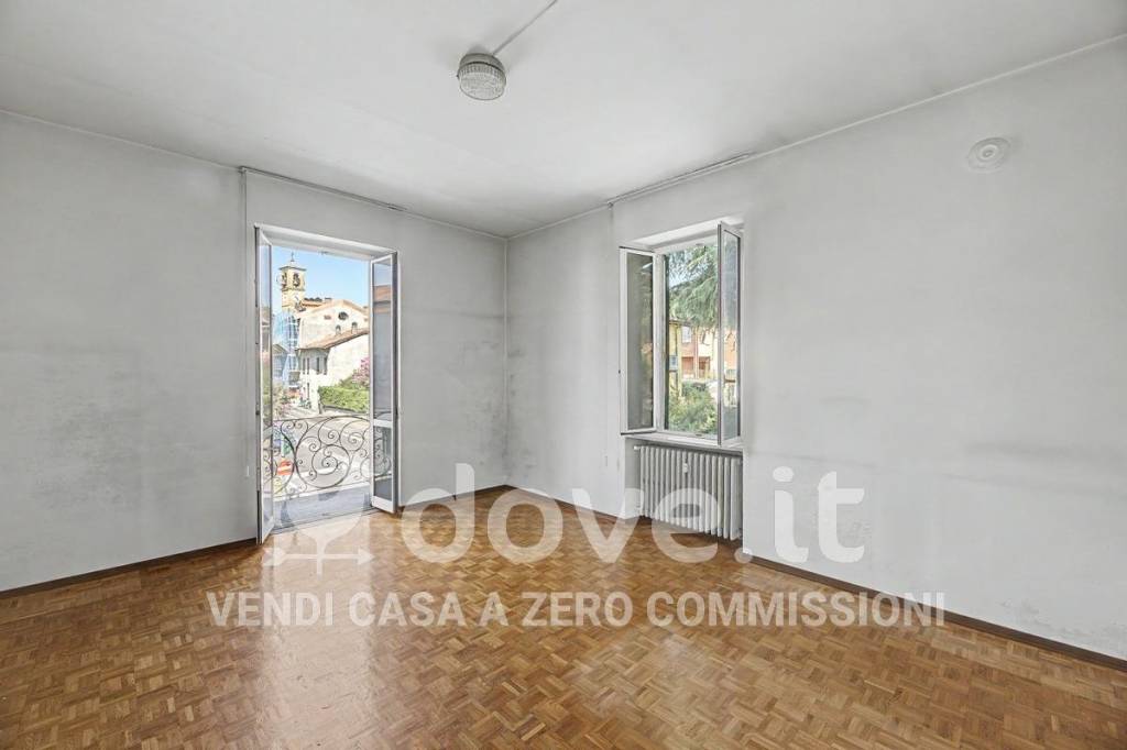 casa indipendente in vendita a Barasso