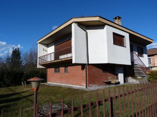 casa indipendente in vendita a Bardello con Malgesso e Bregano