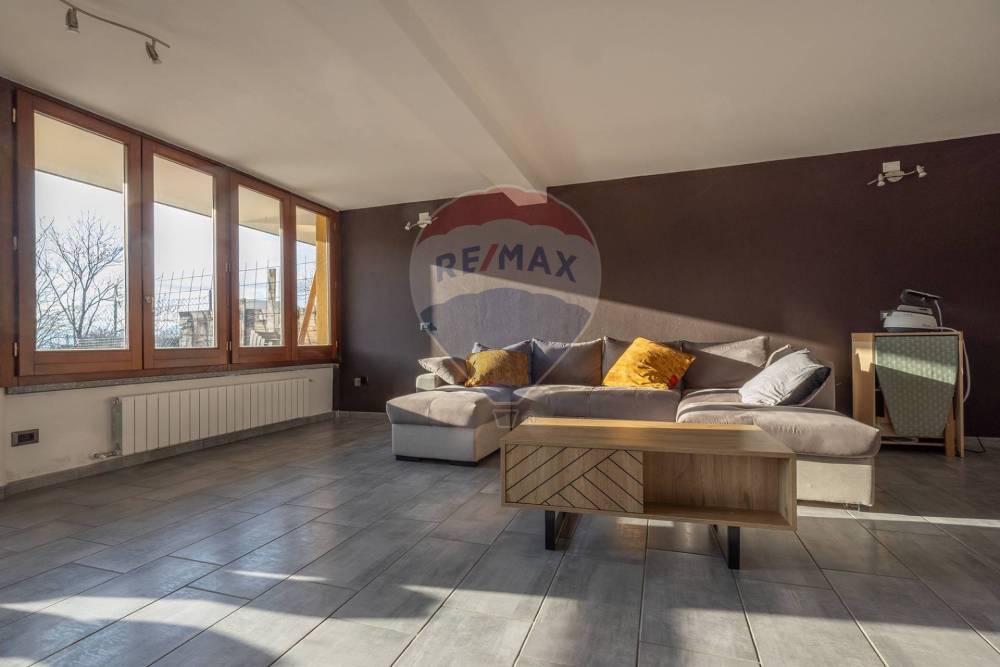 casa indipendente in vendita a Bedero Valcuvia