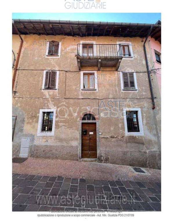 appartamento in vendita a Bedero Valcuvia