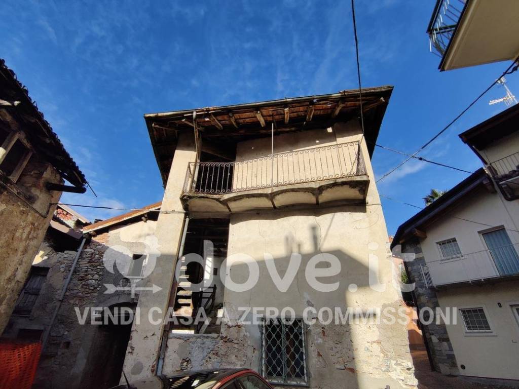 casa indipendente in vendita a Bedero Valcuvia