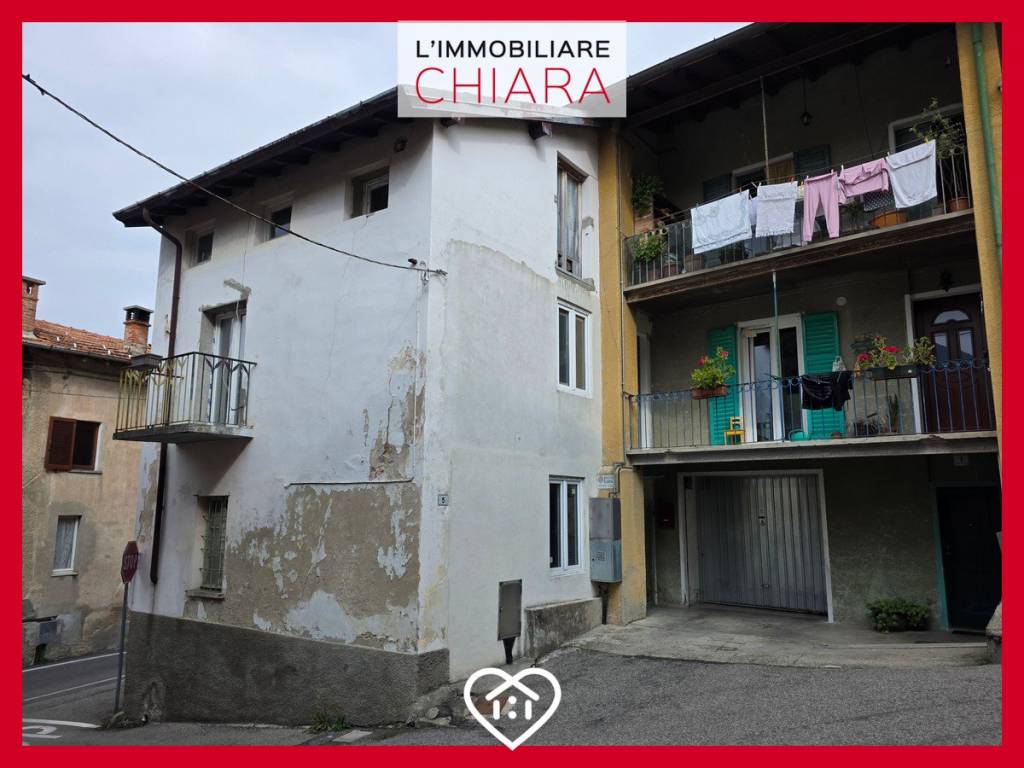 casa indipendente in vendita a Bedero Valcuvia