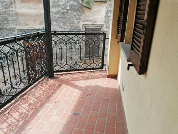 casa indipendente in vendita a Bedero Valcuvia