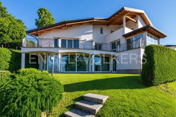 casa indipendente in vendita a Bedero Valcuvia