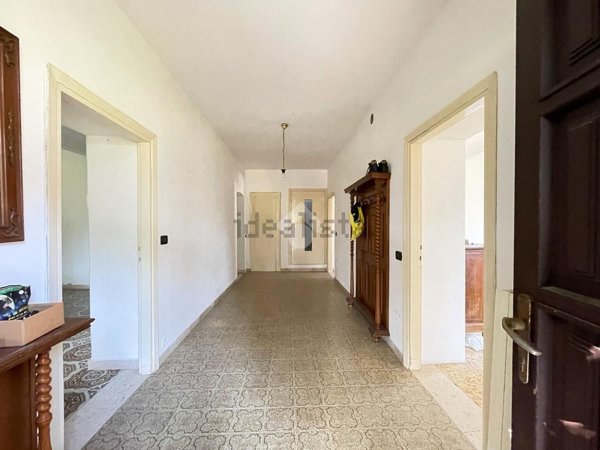 appartamento in vendita a Besano