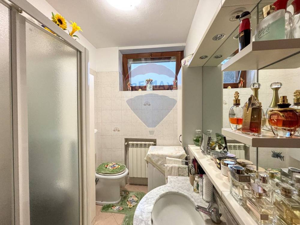 appartamento in vendita a Besano