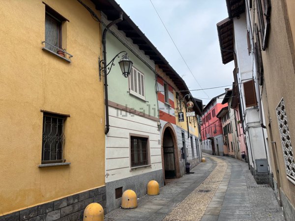 appartamento in vendita a Besano