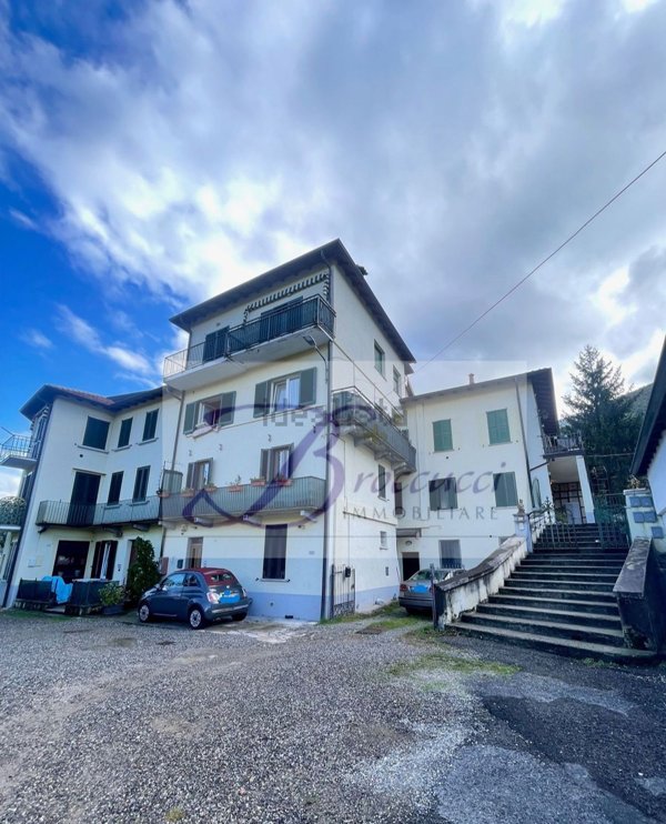 appartamento in vendita a Besano