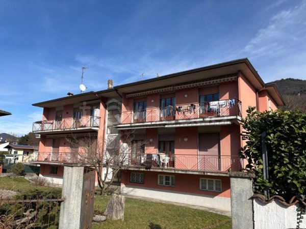 appartamento in vendita a Besano