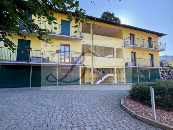 appartamento in vendita a Besano