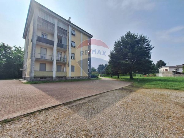 appartamento in vendita a Besano