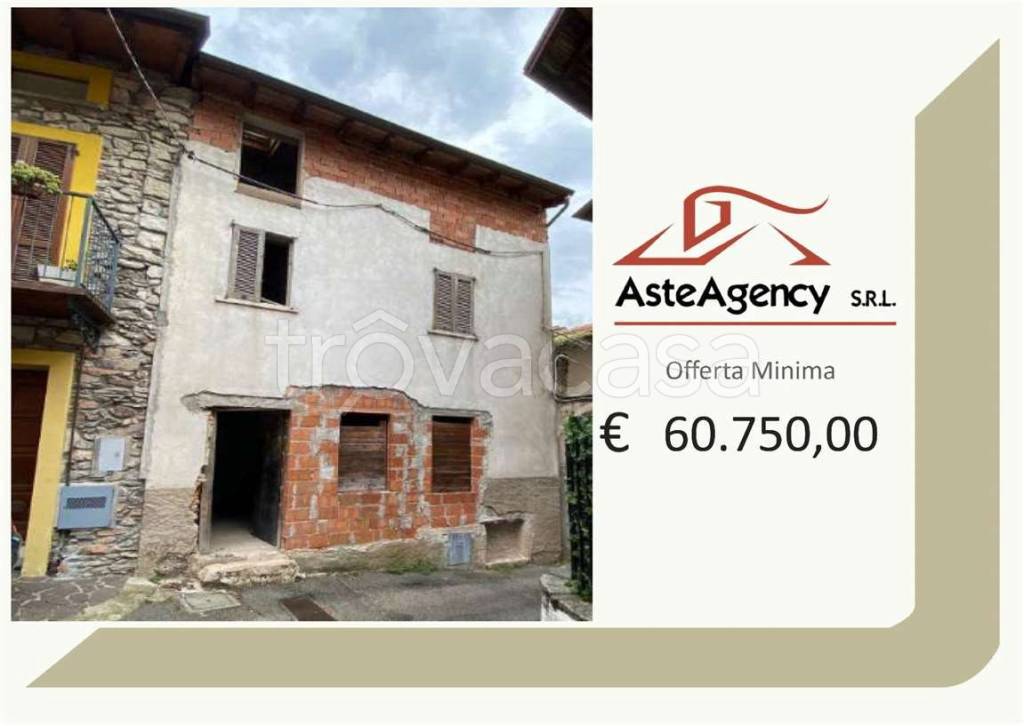 appartamento in vendita a Besano