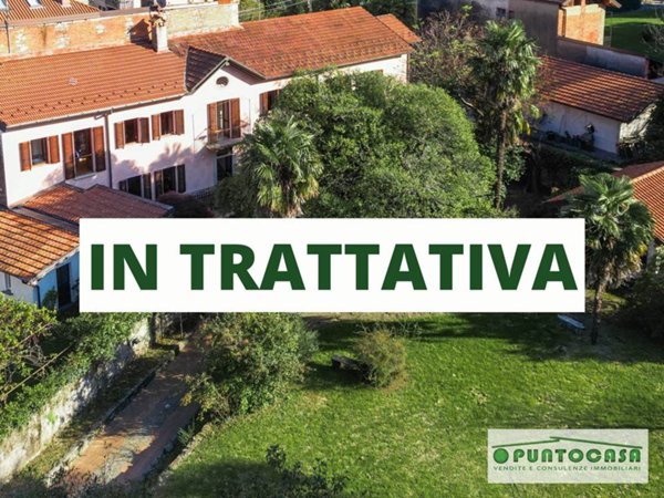 casa indipendente in vendita a Besano