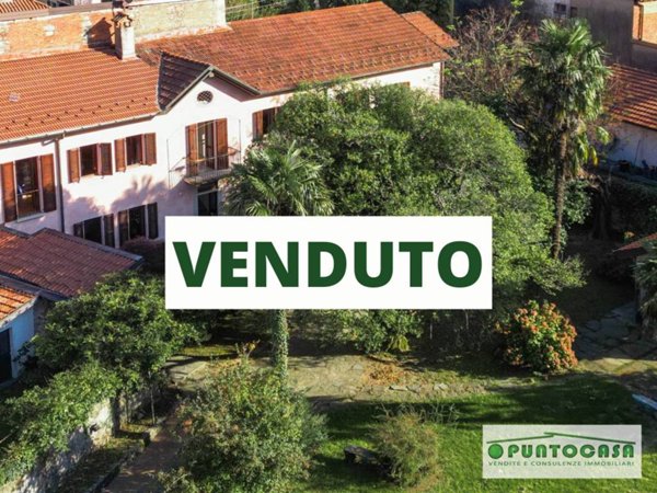 casa indipendente in vendita a Besano in zona Monte San Martino