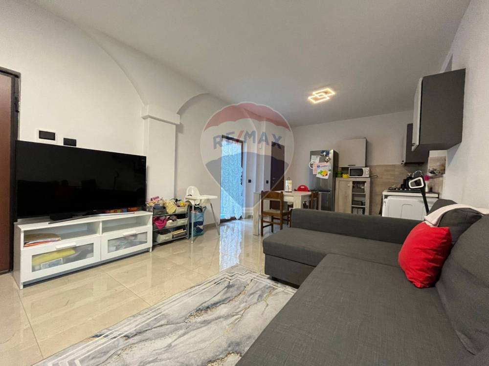 casa indipendente in vendita a Besano