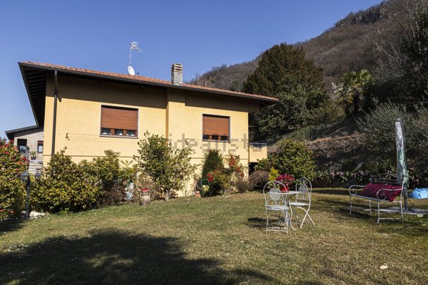 appartamento in vendita a Besano