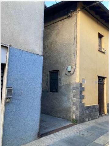 appartamento in vendita a Besano