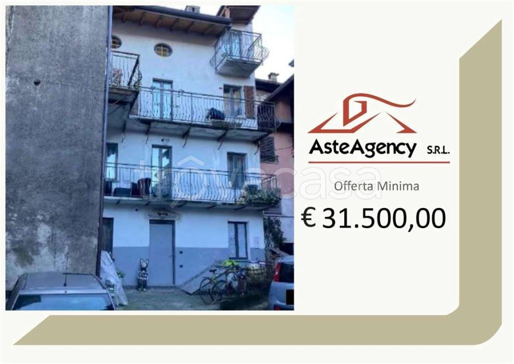 appartamento in vendita a Besano