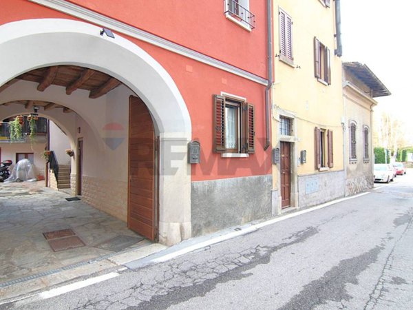 appartamento in vendita a Besano