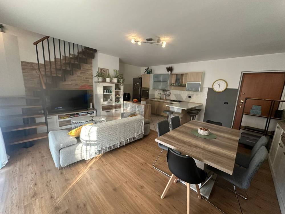 appartamento in vendita a Besano