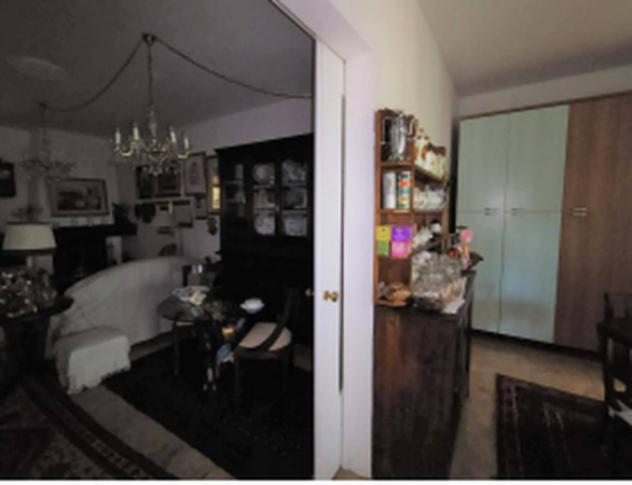 casa indipendente in vendita a Besano