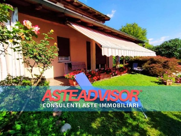 appartamento in vendita a Besano