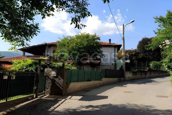 appartamento in vendita a Besano