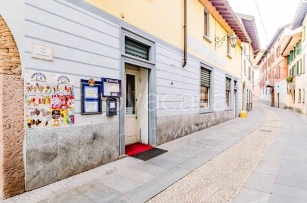 negozio in vendita a Besano
