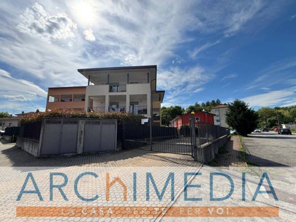 appartamento in vendita a Besano