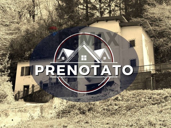 casa indipendente in vendita a Besano in zona Monte San Martino