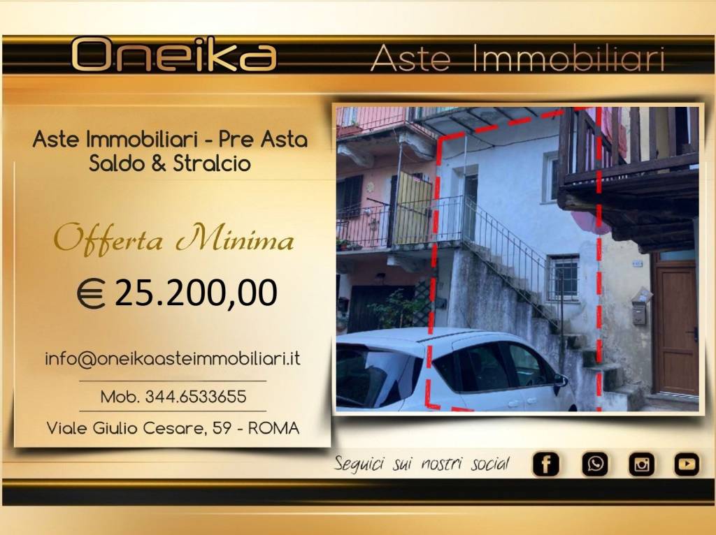 casa indipendente in vendita a Besano