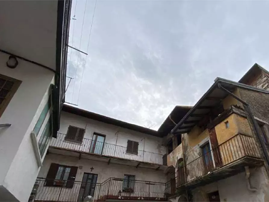 appartamento in vendita a Besano