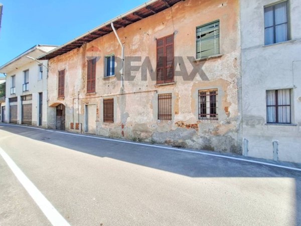 appartamento in vendita a Besano