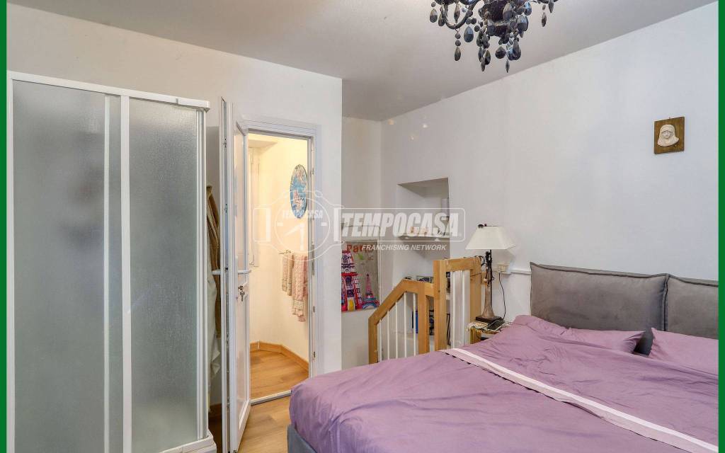 casa indipendente in vendita a Besano in zona Monte San Martino