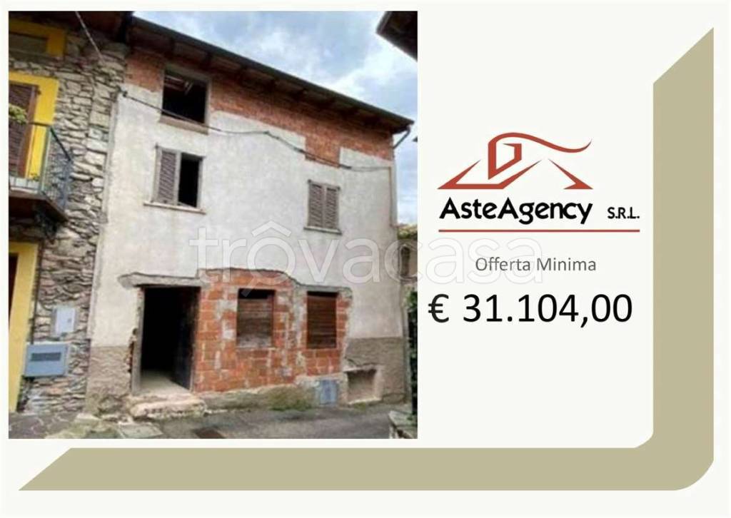 appartamento in vendita a Besano