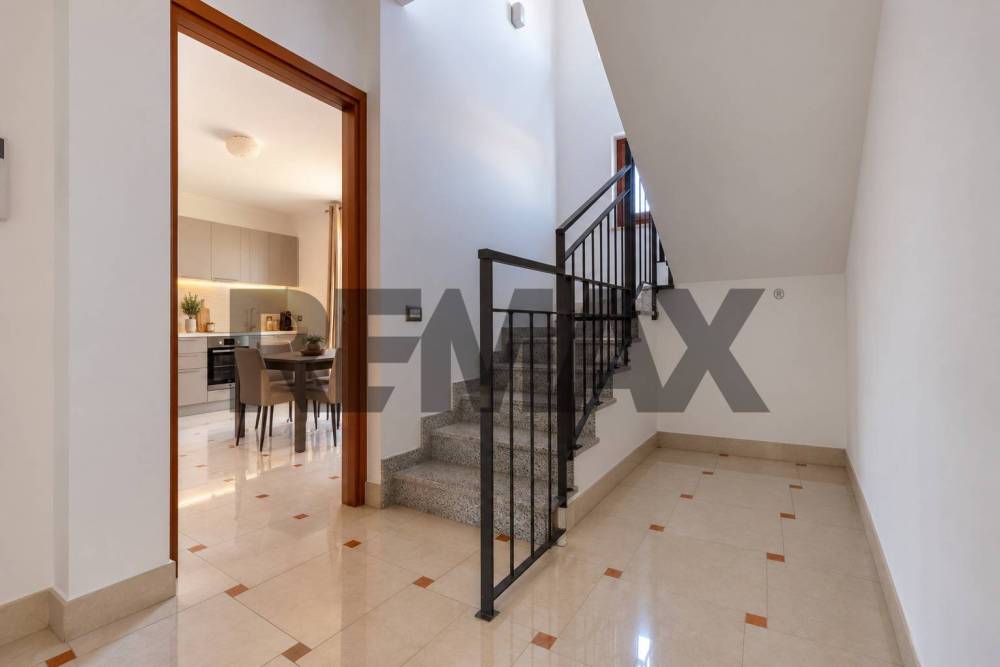 casa indipendente in vendita a Besano